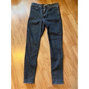 Levi’s Highrise Skinny Jeans